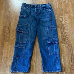 American Eagle Baggy Cargo Jeans 8 Short